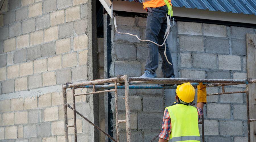 Expert Emergency Roof Repairs services in Radom, IL